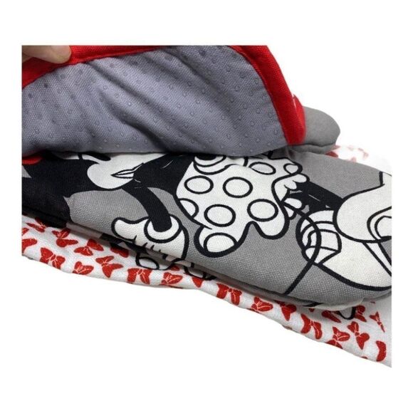 New Disney MINNIE MOUSE 3PC Kitchen Towel Oven Mitt‎ Pot Holder Set Bow Ears - Picture 2 of 5